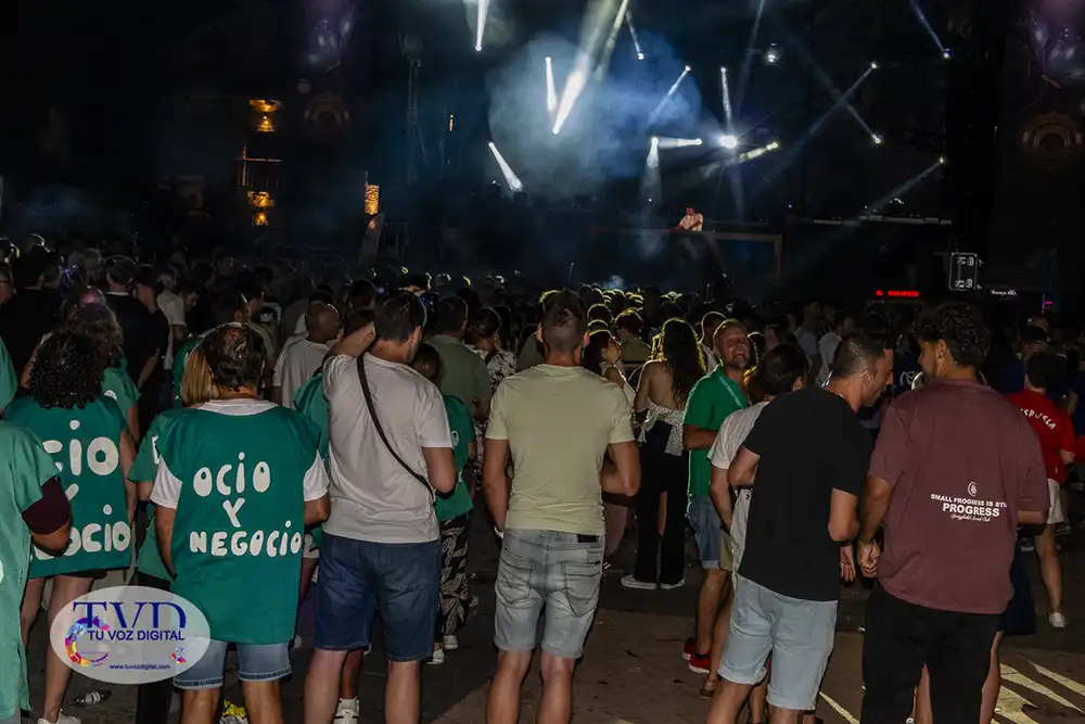Tábara enciende sus fiestas patronales con el color de las peñas, la música y la emoción del pregón 45