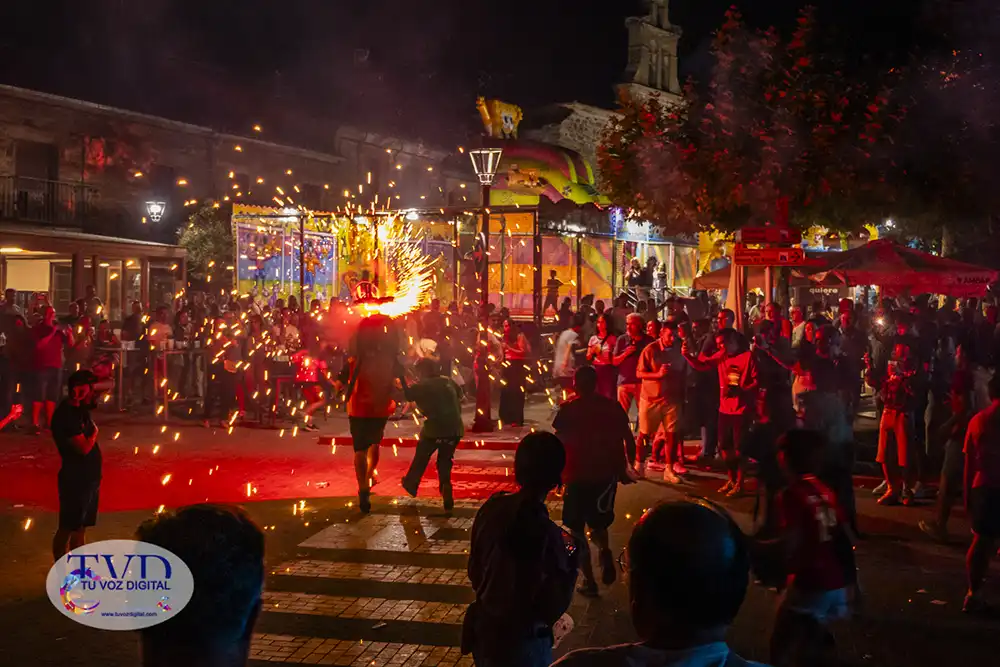 Tábara enciende sus fiestas patronales con el color de las peñas, la música y la emoción del pregón 65