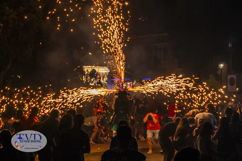 Tábara enciende sus fiestas patronales con el color de las peñas, la música y la emoción del pregón 5