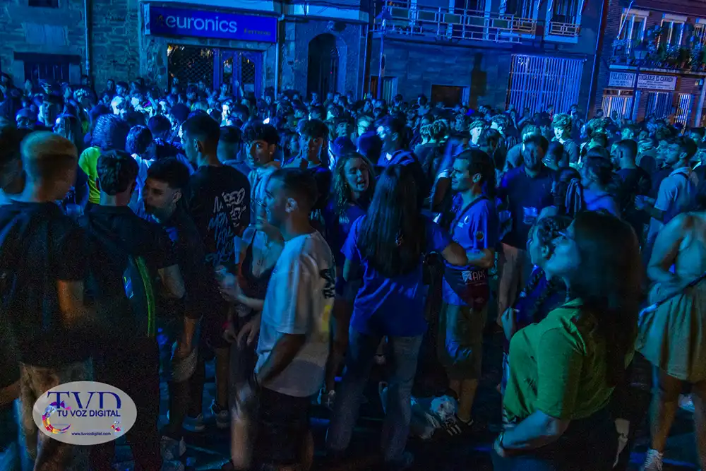 Tábara enciende sus fiestas patronales con el color de las peñas, la música y la emoción del pregón 35