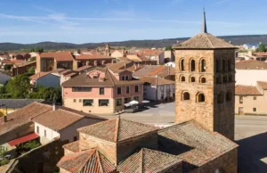 El monasterio que iluminó Europa: San Salvador de Tábara y los libros que vencieron al tiempo