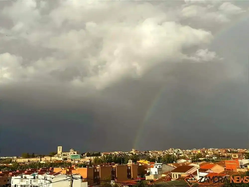 Zamora activa el aviso amarillo por lluvias y tormentas para esta tarde 1 Zamora activa el aviso amarillo por lluvias y tormentas para esta tarde
