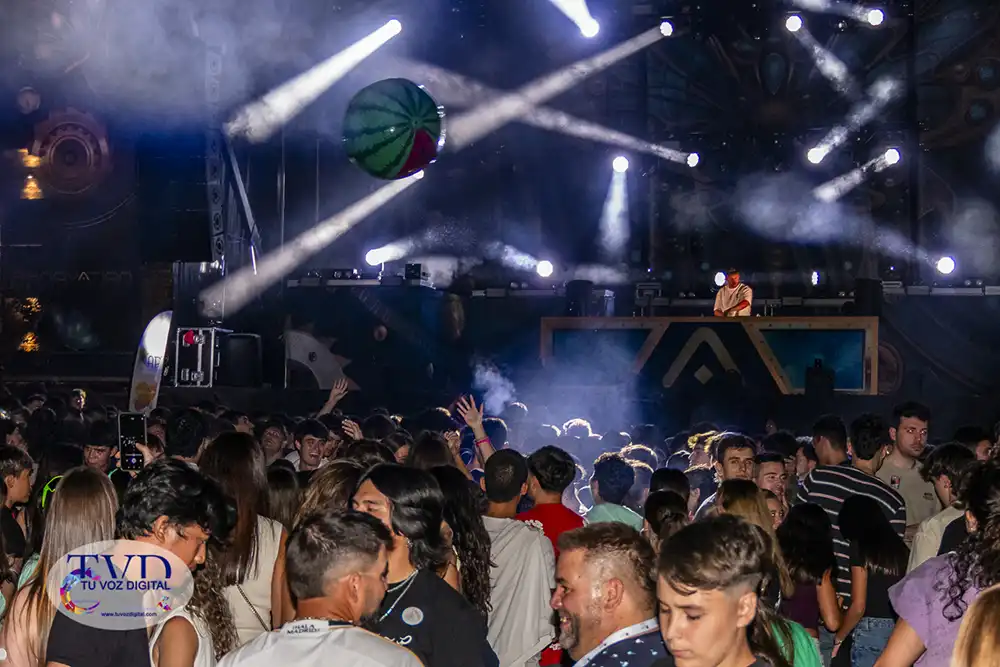 Tábara enciende sus fiestas patronales con el color de las peñas, la música y la emoción del pregón 37