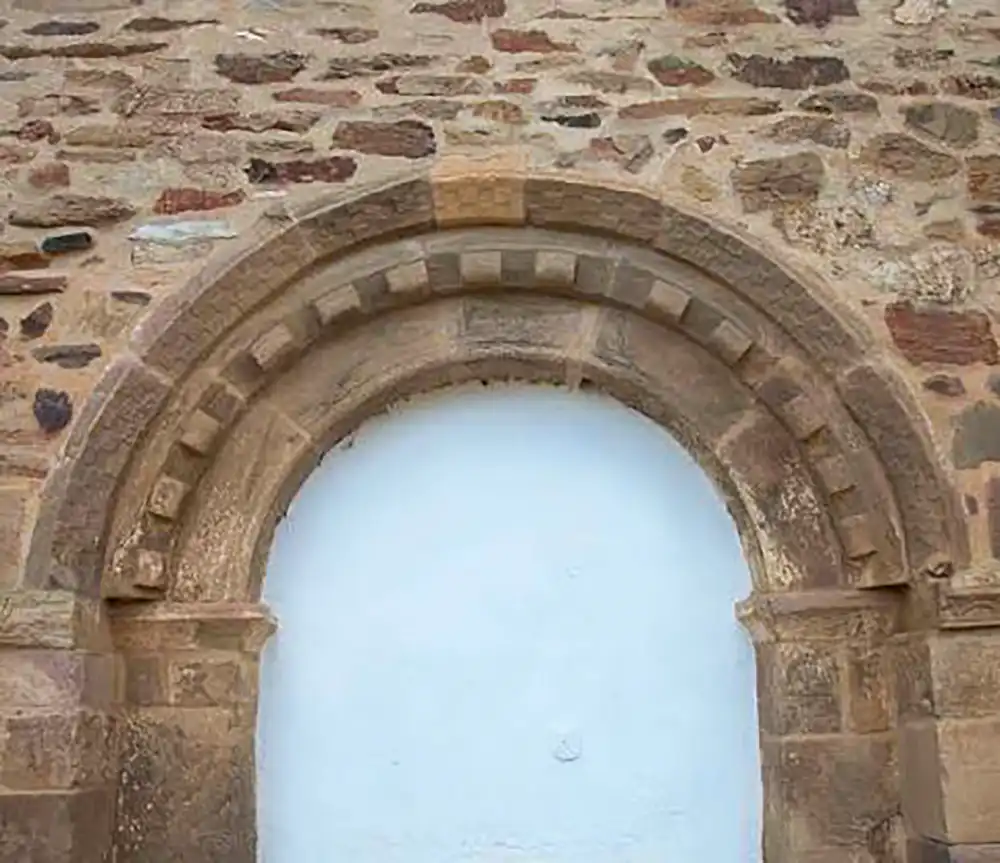 Santa María de Tábara: la iglesia que guarda mil años de memoria 2
