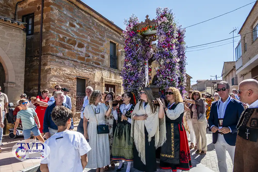 Tábara abraza a su Virgen del Carmen: 78 años de fe, memoria y una promesa que sigue viva 42