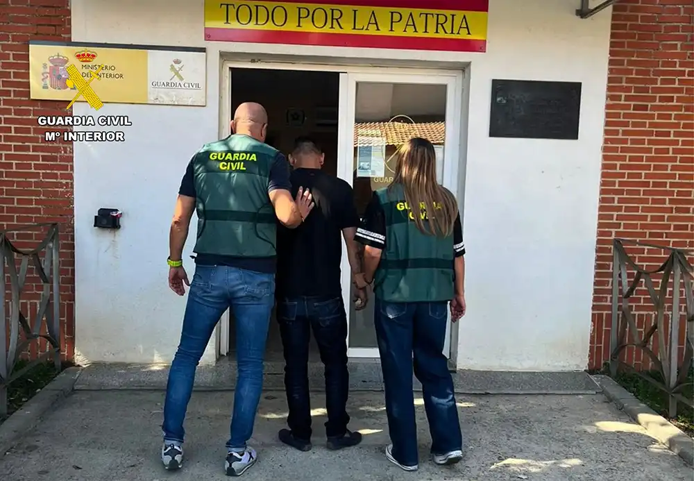 Desarticulado un grupo dedicado al robo de catalizadores con 40 delitos en cuatro provincias, entre ellas Palencia y Valladolid 1 Desarticulado un grupo dedicado al robo de catalizadores con 40 delitos en cuatro provincias, entre ellas Palencia y Valladolid