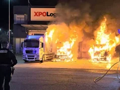 Detenidos dos hombres por el incendio de ocho camiones en Benavente: uno habría provocado el fuego por encargo de su jefe