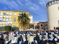 El Colegio Amor de Dios de Zamora rinde homenaje a las víctimas del accidente ferroviario de Toledo
