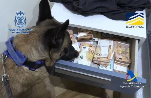 Instituciones Penitenciarias ampliará a 38 las prisiones con unidades caninas para detectar drogas