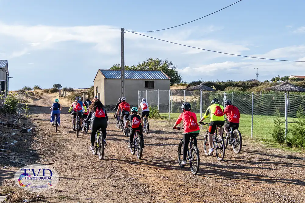 La lluvia da una tregua y permite disfrutar de la ruta en bici de Magius por Tábara 10