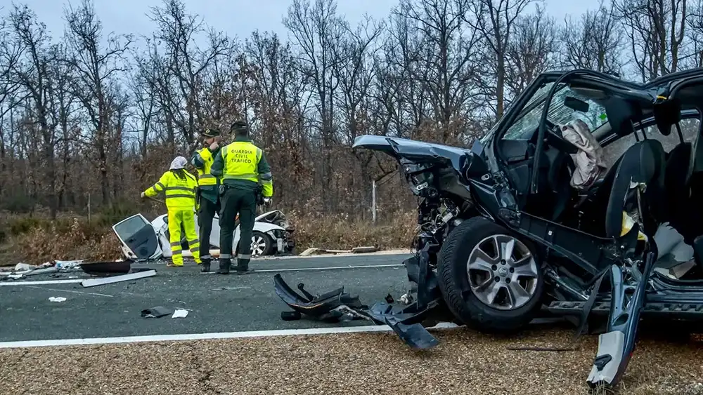 Los accidentes de tráfico dejaron 1.775 fallecidos en España en 2025, con especial preocupación por los peatones y motoristas 1 Los accidentes de tráfico dejaron 1.775 fallecidos en España en 2025, con especial preocupación por los peatones y motoristas