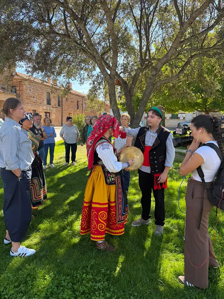 Tábara vuelve a bailar: la ilusión de todo un pueblo por recuperar sus raíces emociona en televisión 23