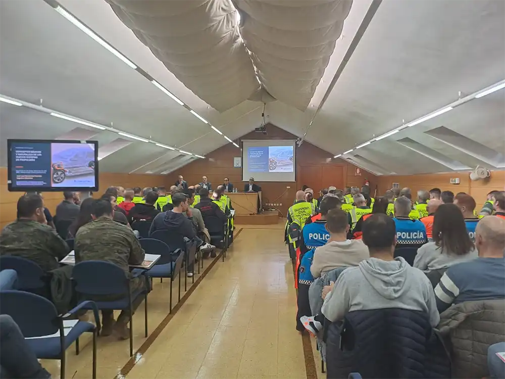 Zamora reúne a cerca de 140 profesionales en una jornada sobre incendios y riesgos de los vehículos eléctricos